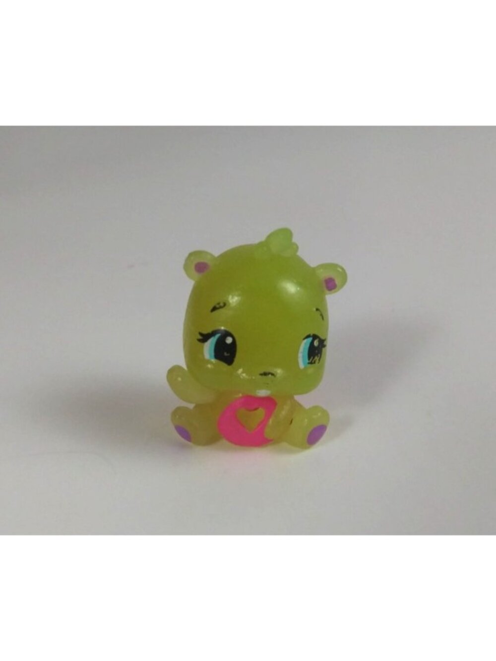Hatchimals Colleggtibles Season 4 Neon Nightglow Neon Beavery Exclusive